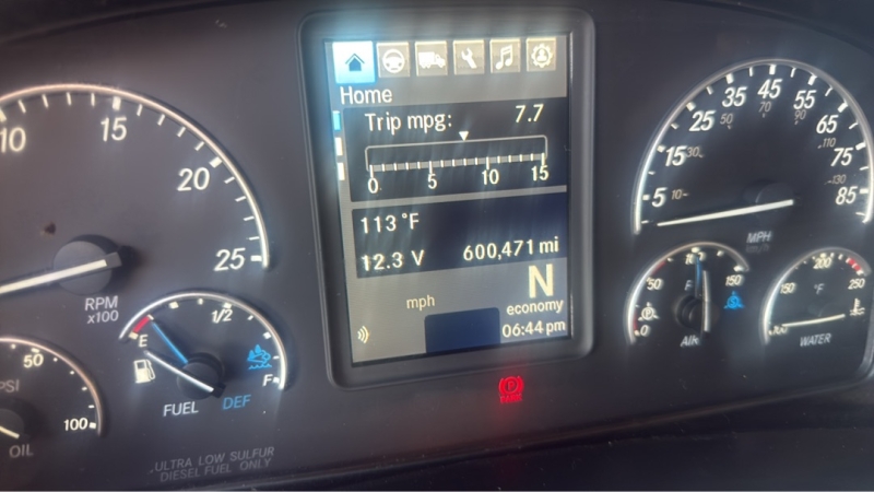 2019 FREIGHTLINER Cascadia 