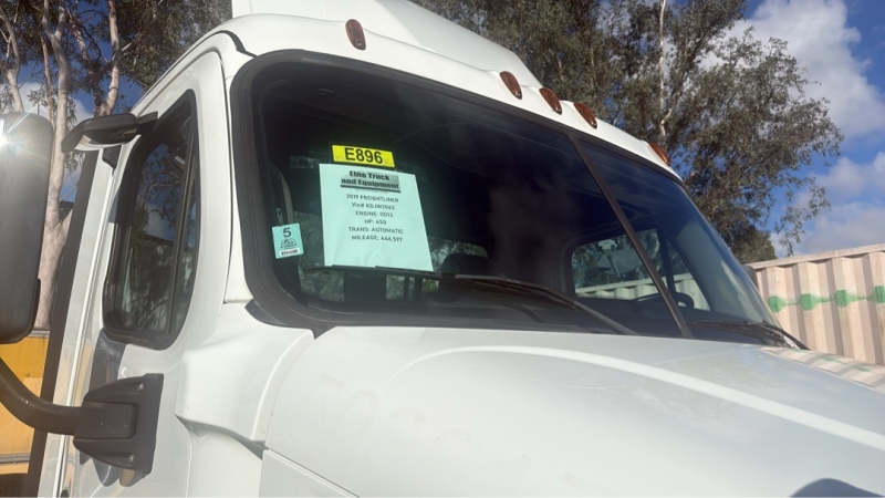 2019 FREIGHTLINER Cascadia 