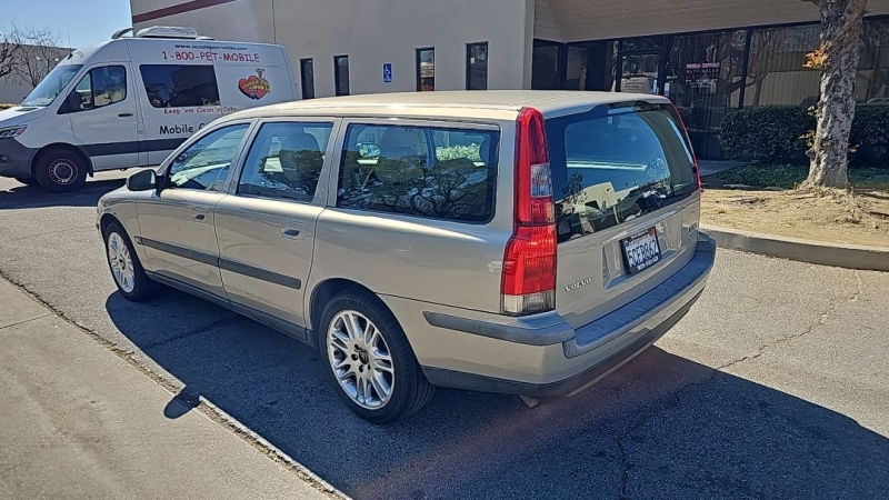 2003 Volvo V70 2.4T - Photo 6