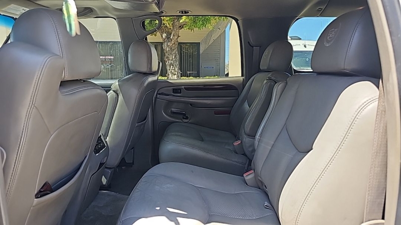 2005 Cadillac Escalade ESV Base - Photo 13