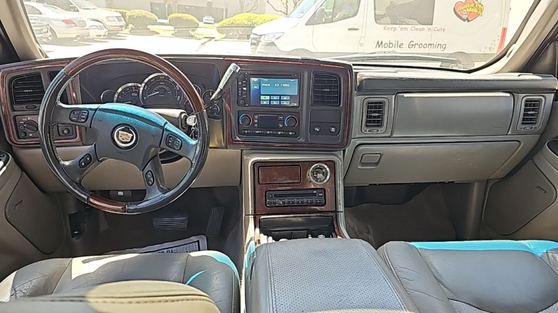 2005 Cadillac Escalade ESV Base - Photo 16