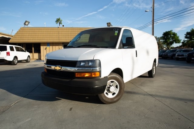 2018 Chevrolet Express Cargo Work Van's photo