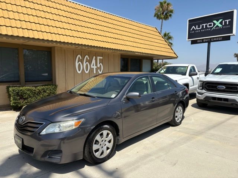 2010 Toyota Camry LE