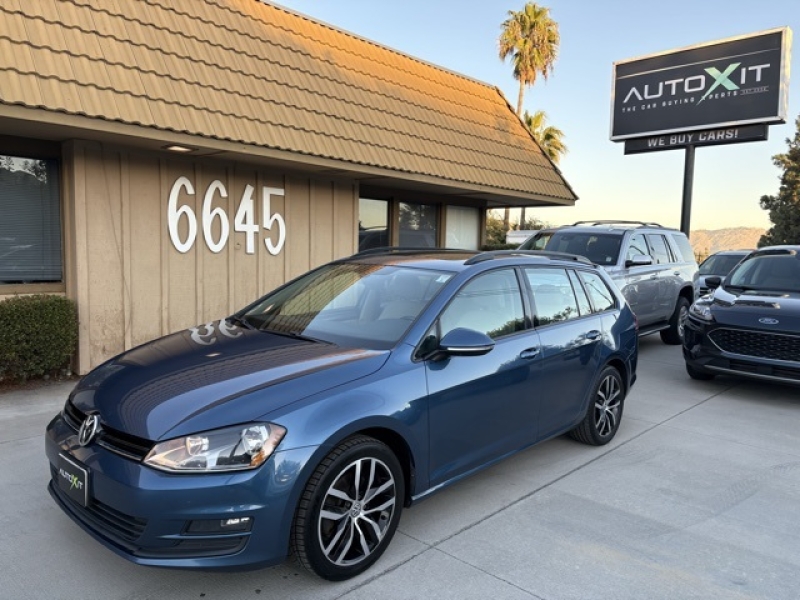 2017 Volkswagen Golf SportWagen S