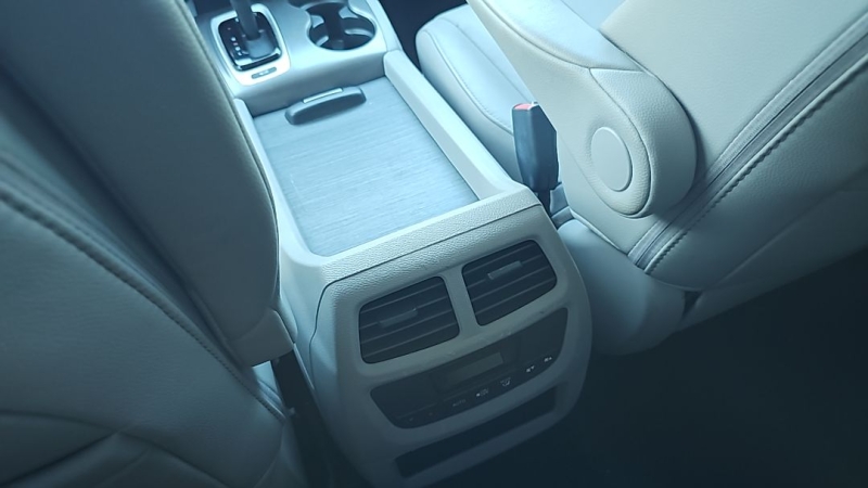 2016 Honda Pilot EX-L - Photo 18