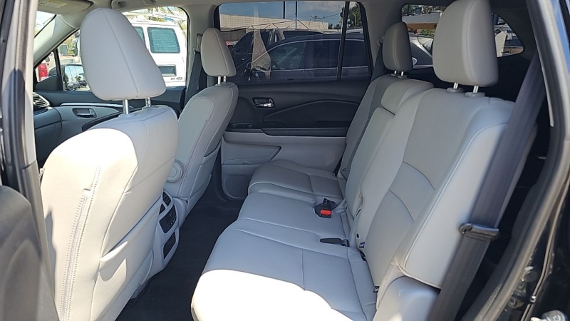 2016 Honda Pilot EX-L - Photo 11