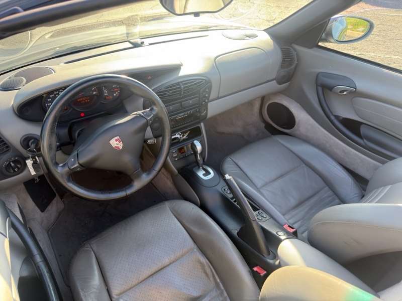 2002 Porsche Boxster Base