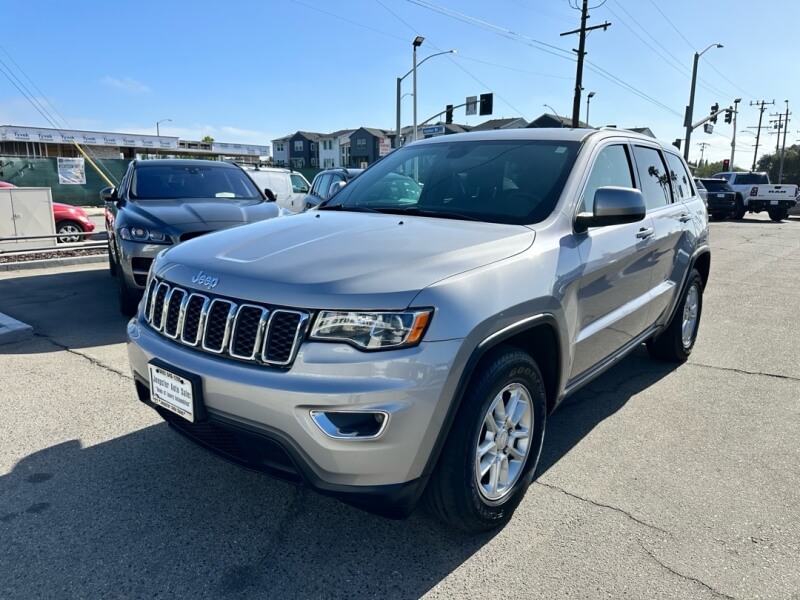 2018 Jeep Grand Cherokee Laredo's photo