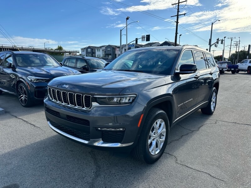2023 Jeep Grand Cherokee L Limited's photo