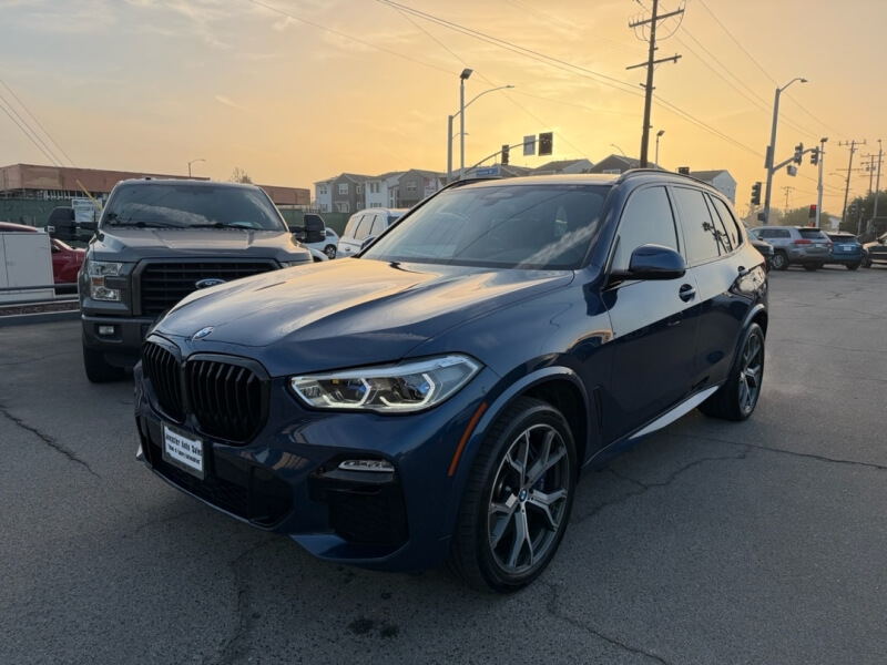 2021 BMW X5 M50i's photo