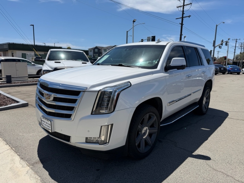 2016 Cadillac Escalade Luxury Collection