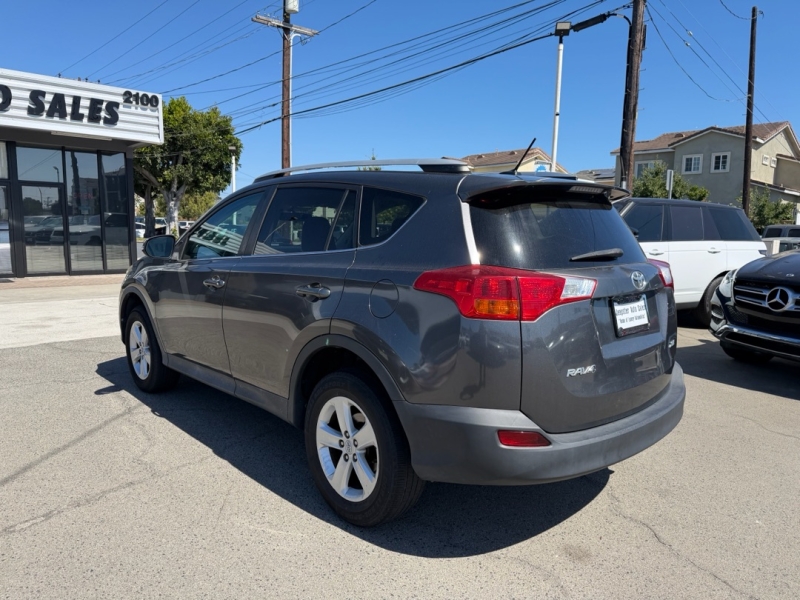 2014 Toyota RAV4 XLE - Photo 6