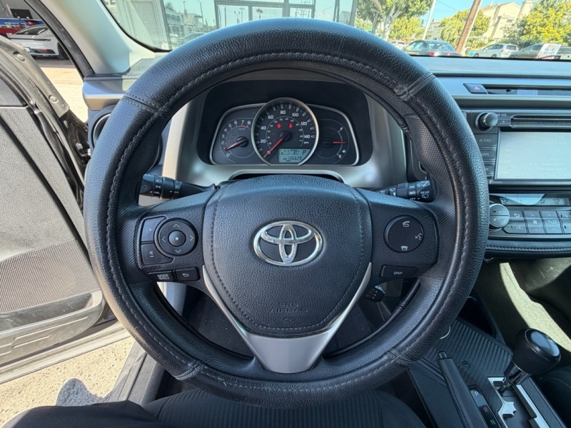 2014 Toyota RAV4 XLE - Photo 10
