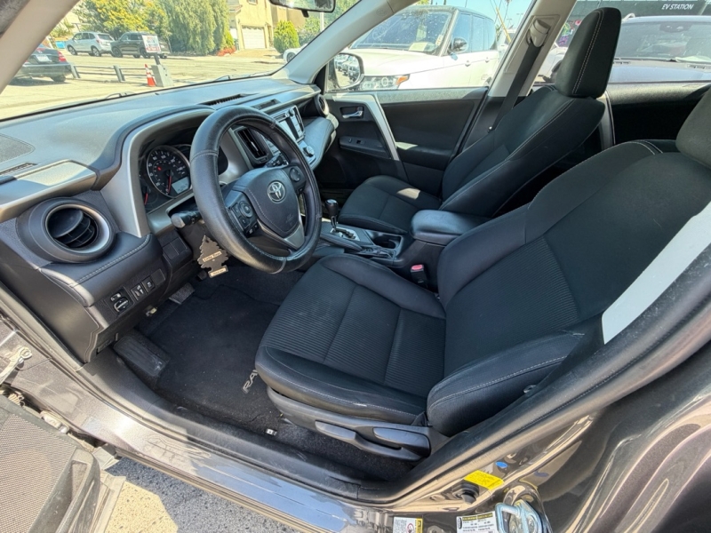 2014 Toyota RAV4 XLE - Photo 11