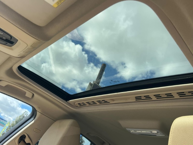 2015 Bmw 320i photo 12