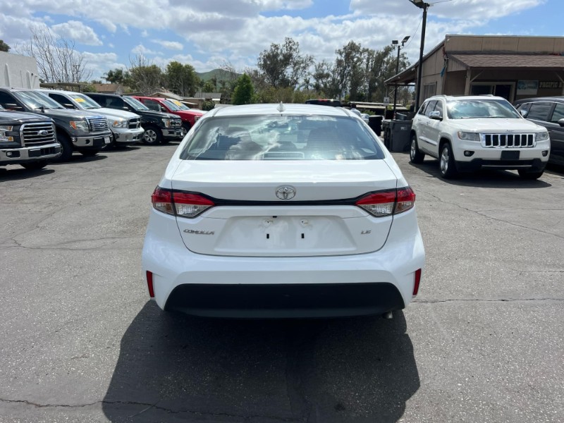 2024 Toyota Corolla LE photo 6