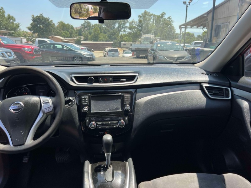 2016 Nissan Rogue SV photo 11