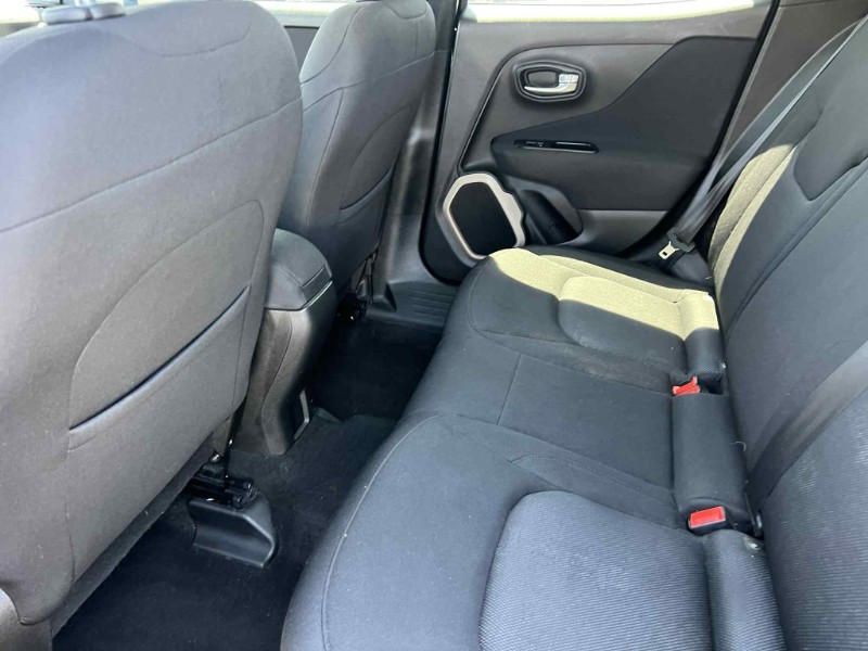 2017 Jeep Renegade Latitude North Edition photo 10