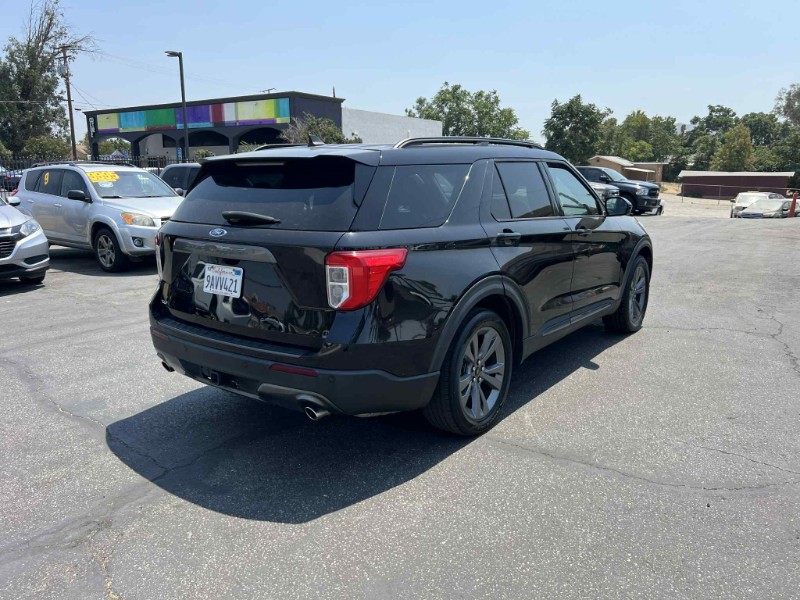 2022 Ford Explorer XLT photo 4