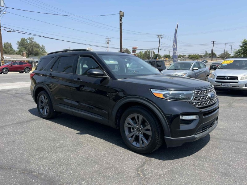 2022 Ford Explorer XLT photo 2