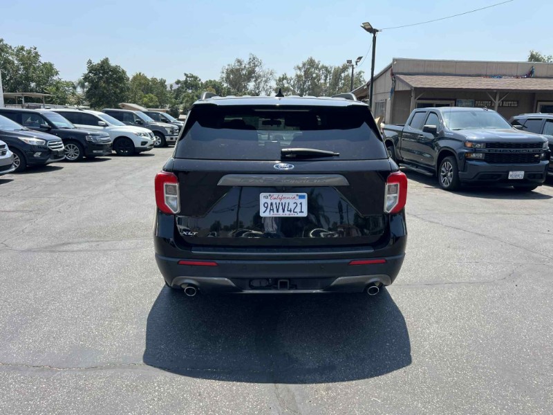 2022 Ford Explorer XLT photo 5