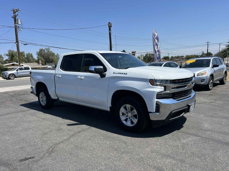 2020 Chevrolet Silverado 1500 LT photo 3