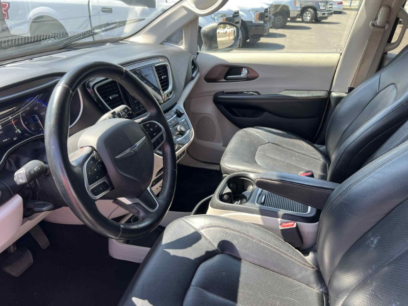 2018 Chrysler Pacifica Touring Plus photo 8