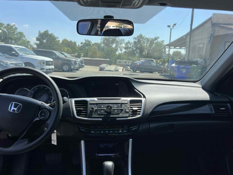 2016 Honda Accord LX photo 10
