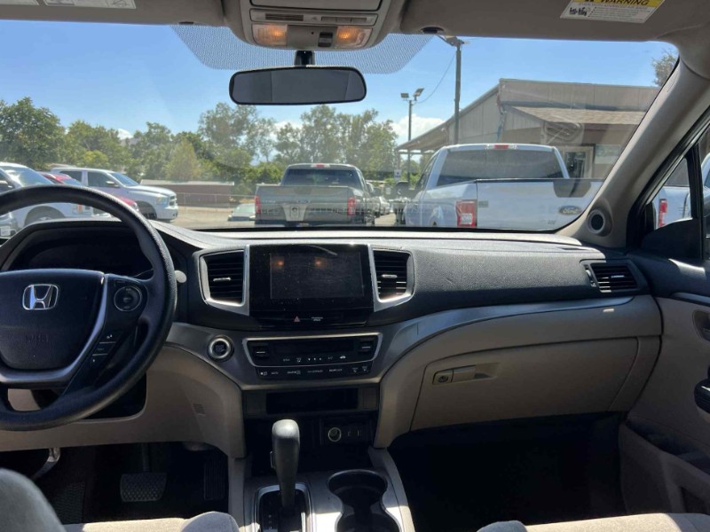 2018 Honda Pilot EX photo 12