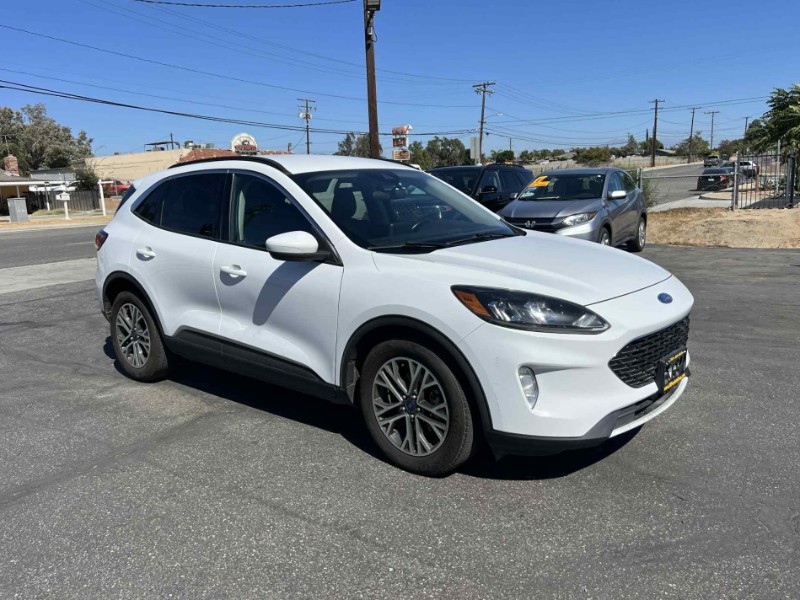2020 Ford Escape SEL photo 3