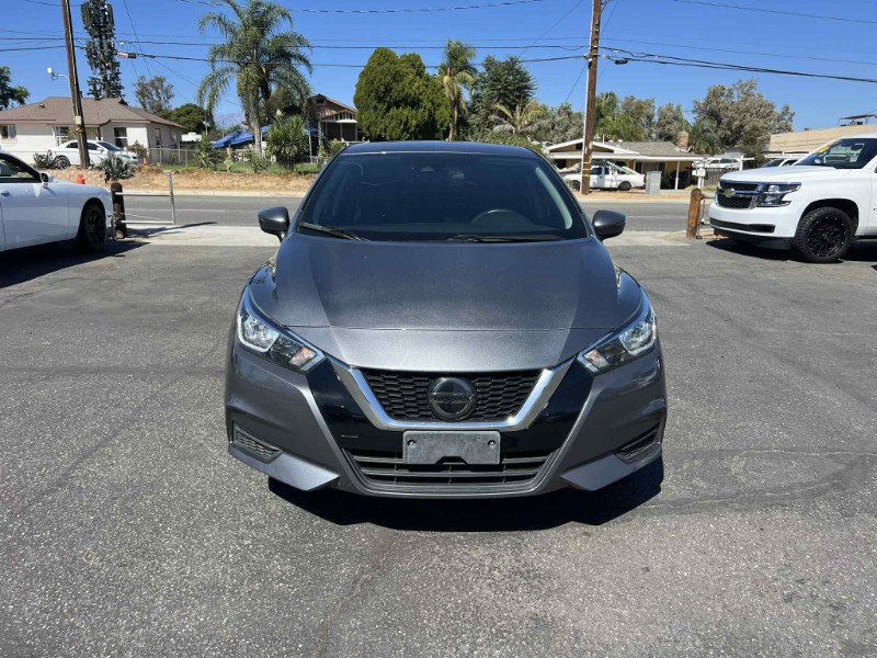 2021 Nissan Versa SV photo 2