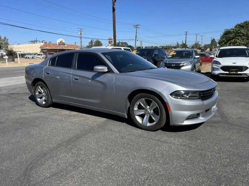 2015 Dodge Charger SXT photo 3