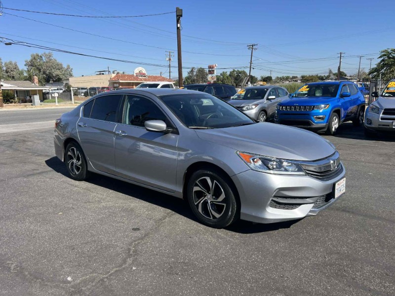 2017 Honda Accord LX photo 3