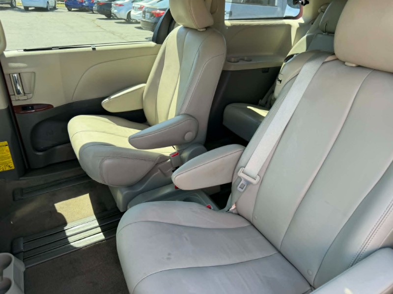 2012 Toyota Sienna XLE 8-Passenger