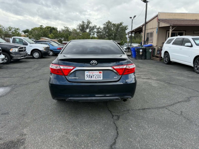 2017 Toyota Camry SE