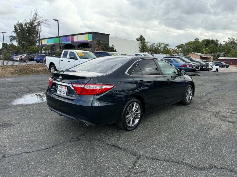 2017 Toyota Camry SE
