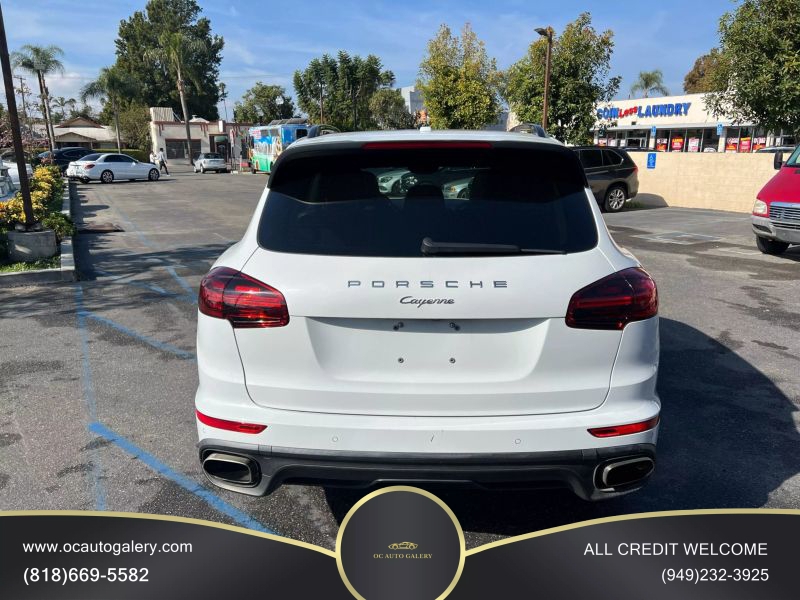2016 Porsche Cayenne Sport Utility 4D