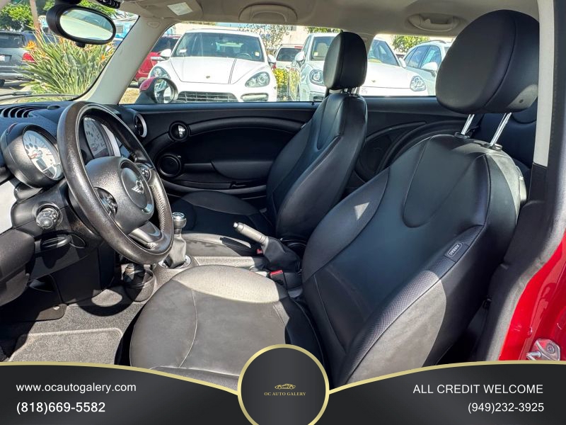 2013 MINI Hardtop Cooper Hatchback 2D