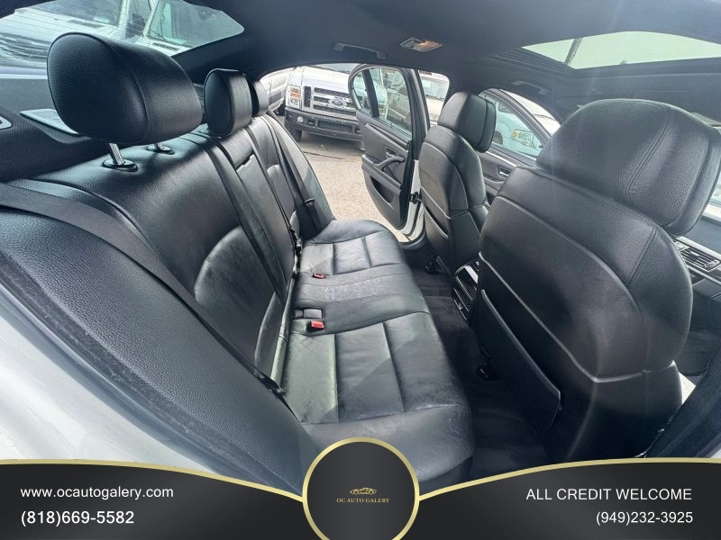 2012 BMW 5 Series 550i Sedan 4D