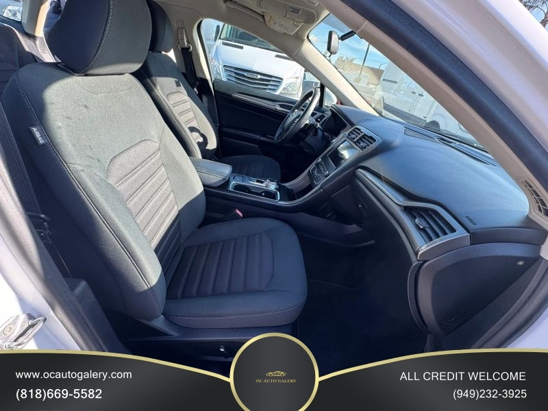 2018 Ford Fusion SE Sedan 4D