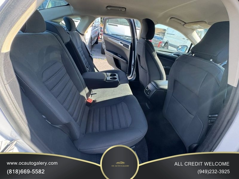2018 Ford Fusion SE Sedan 4D