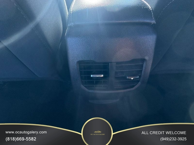 2018 Ford Fusion SE Sedan 4D