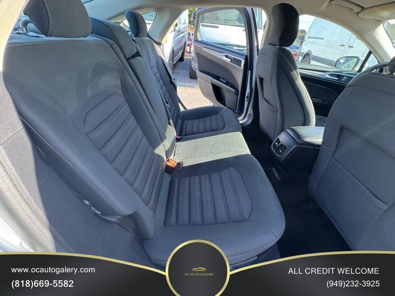 2018 Ford Fusion SE Sedan 4D