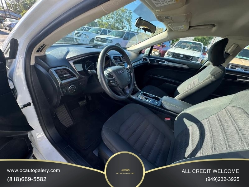 2018 Ford Fusion SE Sedan 4D