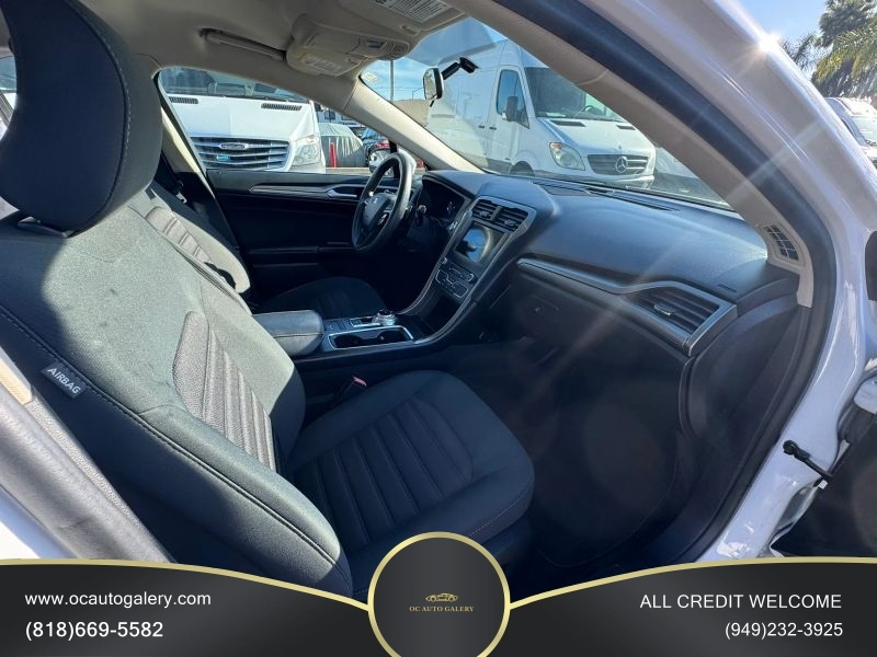 2018 Ford Fusion SE Sedan 4D