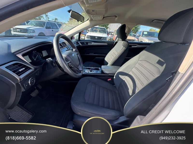 2018 Ford Fusion SE Sedan 4D