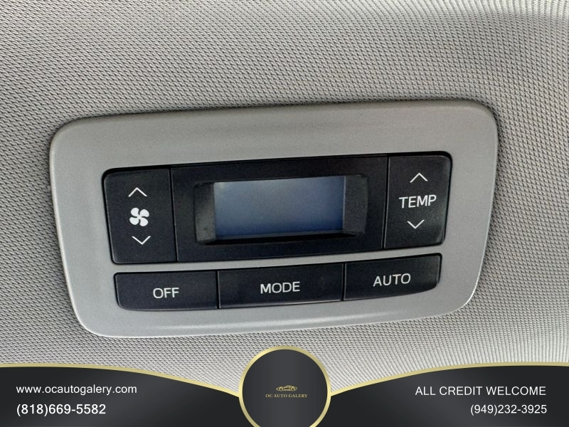 2017 Toyota Sienna L Minivan 4D