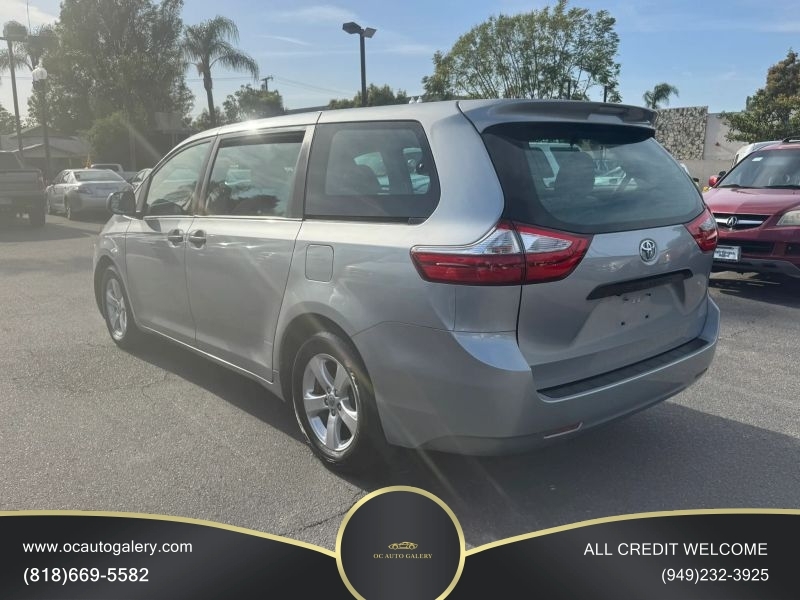 2017 Toyota Sienna L Minivan 4D