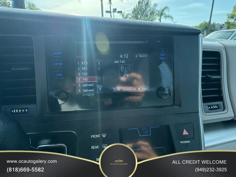 2017 Toyota Sienna L Minivan 4D