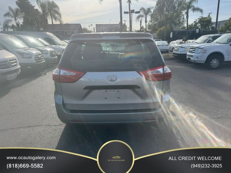 2017 Toyota Sienna L Minivan 4D